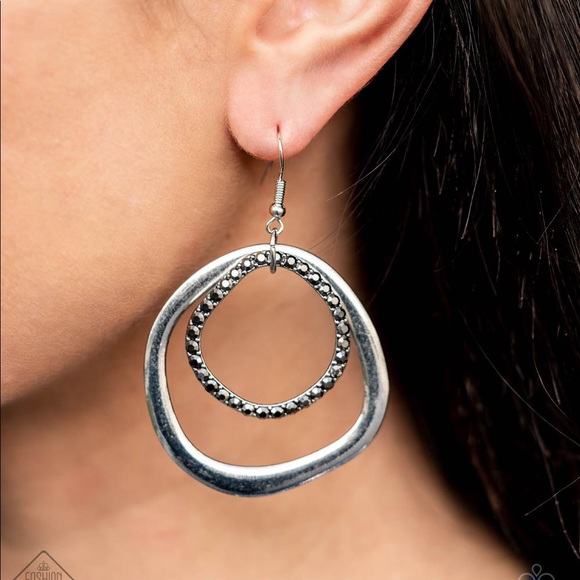 Paparazzi earrings